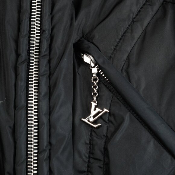 Louis Vuitton Black Belted Patch Goose-Feather-Fill Puffer Jacket - Picture 9 of 14